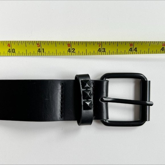 Y2K 2000s classic pyramid studded black on a black goth emo belt - Picture 8 of 8